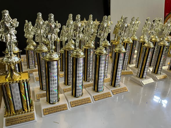 Corporate recognition trophy for employee excellence awards